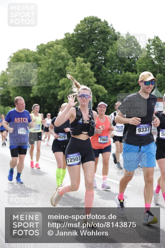 29.06.2025 - hella hamburg halbmarathon Jannik Wohlers http://msf.ph/oto/8143875 29.06.2025 10:45:56 Lombardsbrücke 1429, 1465, 1532, 1608, 1837, 2500, 2813, 2951, 3410, 4119, 4448, 5697, 5854, 6068, 7303, 7364, 7368, 7374, 7960, 7983, 8047, 8700, 9129, 9337, 9445, 10153, 11361, 11910, 12298, 12333, 12507, 12522, 13076, 13122, 13213, 13449, 13499, 14250, 14473, 15305, 15683, 16717, 16912, 17006, 17170, 17704, 17936, 18018, 18214, 18334 meine-sportfotos.de