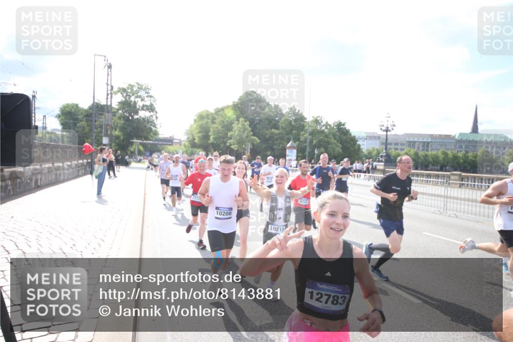 29.06.2025 - hella hamburg halbmarathon Jannik Wohlers http://msf.ph/oto/8143881 29.06.2025 09:52:36 Lombardsbrücke 1012, 1070, 1163, 1176, 1391, 1735, 1782, 2048, 2213, 2233, 2590, 2788, 2970, 3021, 3098, 3304, 3907, 3917, 3928, 4080, 4277, 4691, 4933, 4981, 5132, 5476, 5682, 6081, 6152, 6712, 6716, 7005, 7093, 7147, 7325, 7599, 8145, 8467, 8694, 8704, 8722, 8819, 9081, 9213, 9232, 9374, 9538, 9540, 10208, 10211, 10216, 10251, 10313, 10750, 11153, 11291, 11346, 11469, 11778, 12154, 12534, 12685, 12783, 12966, 13709, 13782, 14351, 14661, 14690, 14849, 15126, 15133, 16414 meine-sportfotos.de