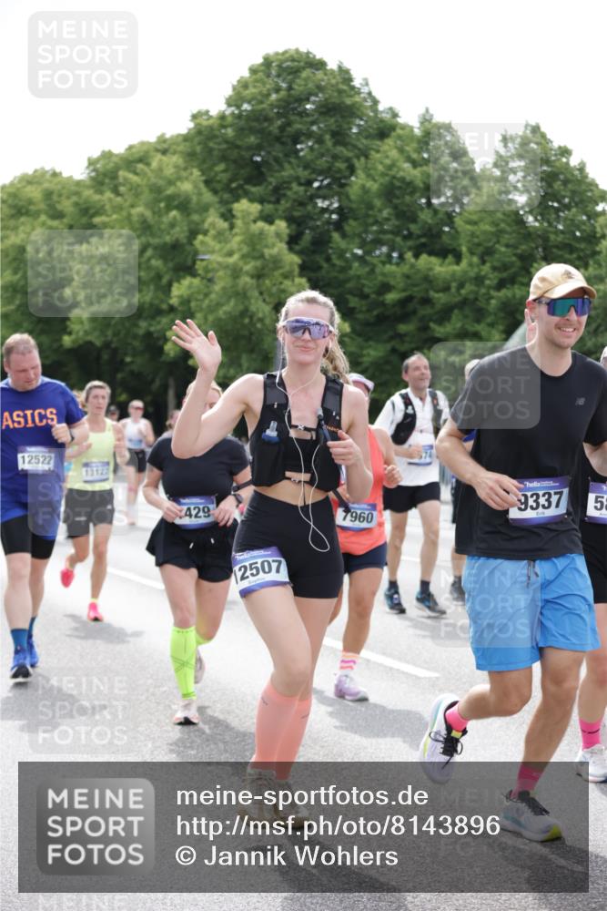 29.06.2025 - hella hamburg halbmarathon Jannik Wohlers http://msf.ph/oto/8143896 29.06.2025 10:45:56 Lombardsbrücke 1429, 1465, 1532, 1608, 1837, 2500, 2813, 2951, 3410, 4119, 4448, 5697, 5854, 6068, 7303, 7364, 7368, 7374, 7960, 7983, 8047, 8700, 9129, 9337, 9445, 10153, 11361, 11910, 12298, 12333, 12507, 12522, 13076, 13122, 13213, 13449, 13499, 14250, 14473, 15305, 15683, 16717, 16912, 17006, 17170, 17704, 17936, 18018, 18214, 18334 meine-sportfotos.de