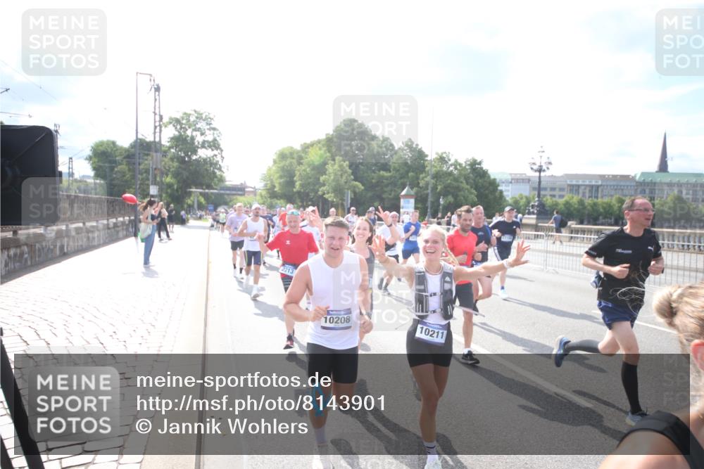 29.06.2025 - hella hamburg halbmarathon Jannik Wohlers http://msf.ph/oto/8143901 29.06.2025 09:52:36 Lombardsbrücke 1012, 1070, 1163, 1176, 1391, 1735, 1782, 2048, 2213, 2233, 2590, 2788, 2970, 3021, 3098, 3304, 3907, 3917, 3928, 4080, 4277, 4691, 4933, 4981, 5132, 5476, 5682, 6081, 6152, 6712, 6716, 7005, 7093, 7147, 7325, 7599, 8145, 8467, 8694, 8704, 8722, 8819, 9081, 9213, 9232, 9374, 9538, 9540, 10208, 10211, 10216, 10251, 10313, 10750, 11153, 11291, 11346, 11469, 11778, 12154, 12534, 12685, 12783, 12966, 13709, 13782, 14351, 14661, 14690, 14849, 15126, 15133, 16414 meine-sportfotos.de