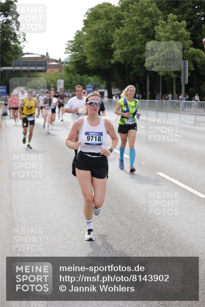 29.06.2025 - hella hamburg halbmarathon Jannik Wohlers http://msf.ph/oto/8143902 29.06.2025 10:08:43 Lombardsbrücke 1147, 1188, 1838, 2978, 7453, 9718, 10819, 11067, 11496, 13210, 13592, 13593, 13660, 14736, 15586, 15592, 17347, 18266, 18505 meine-sportfotos.de