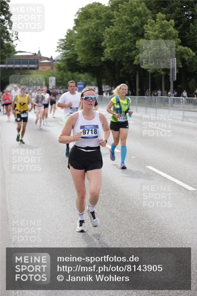 29.06.2025 - hella hamburg halbmarathon Jannik Wohlers http://msf.ph/oto/8143905 29.06.2025 10:08:43 Lombardsbrücke 1147, 1188, 1838, 2978, 7453, 9718, 10819, 11067, 11496, 13210, 13592, 13593, 13660, 14736, 15586, 15592, 17347, 18266, 18505 meine-sportfotos.de