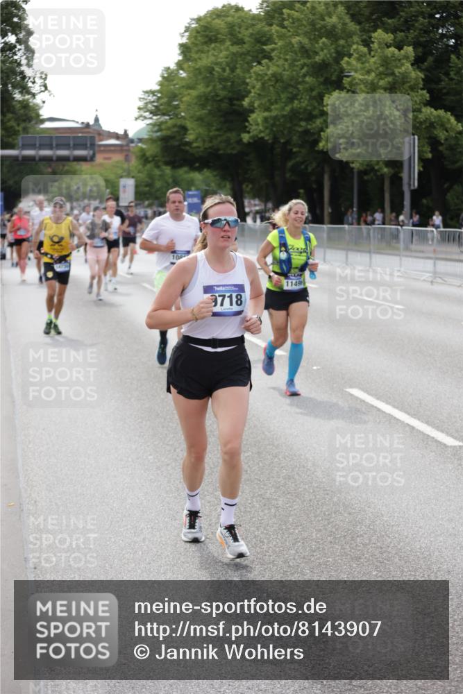 29.06.2025 - hella hamburg halbmarathon Jannik Wohlers http://msf.ph/oto/8143907 29.06.2025 10:08:44 Lombardsbrücke 1147, 1188, 1838, 2978, 6674, 7453, 9718, 10194, 10819, 11067, 11496, 12156, 13210, 13592, 13593, 13660, 14736, 17347, 18266, 18505 meine-sportfotos.de