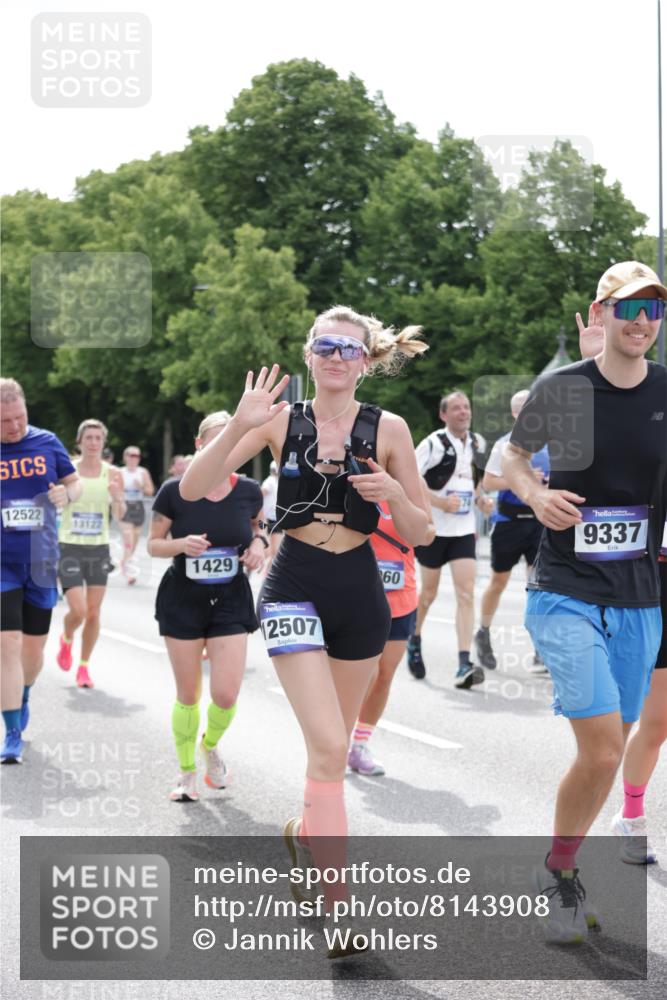 29.06.2025 - hella hamburg halbmarathon Jannik Wohlers http://msf.ph/oto/8143908 29.06.2025 10:45:56 Lombardsbrücke 1429, 1465, 1532, 1608, 1837, 2500, 2813, 2951, 3410, 4119, 4448, 5697, 5854, 6068, 7303, 7364, 7368, 7374, 7960, 7983, 8047, 8700, 9129, 9337, 9445, 10153, 11361, 11910, 12298, 12333, 12507, 12522, 13076, 13122, 13213, 13449, 13499, 14250, 14473, 15305, 15683, 16717, 16912, 17006, 17170, 17704, 17936, 18018, 18214, 18334 meine-sportfotos.de