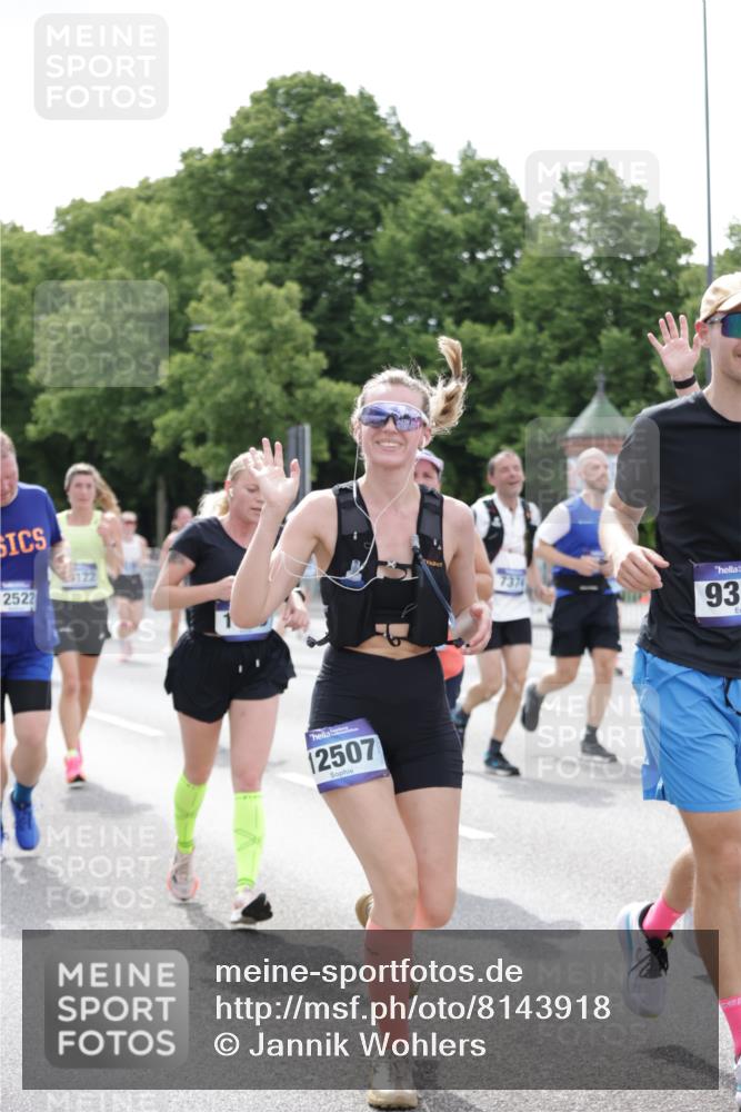 29.06.2025 - hella hamburg halbmarathon Jannik Wohlers http://msf.ph/oto/8143918 29.06.2025 10:45:56 Lombardsbrücke 1429, 1465, 1532, 1608, 1837, 2500, 2813, 2951, 3410, 4119, 4448, 5697, 5854, 6068, 7303, 7364, 7368, 7374, 7960, 7983, 8047, 8700, 9129, 9337, 9445, 10153, 11361, 11910, 12298, 12333, 12507, 12522, 13076, 13122, 13213, 13449, 13499, 14250, 14473, 15305, 15683, 16717, 16912, 17006, 17170, 17704, 17936, 18018, 18214, 18334 meine-sportfotos.de