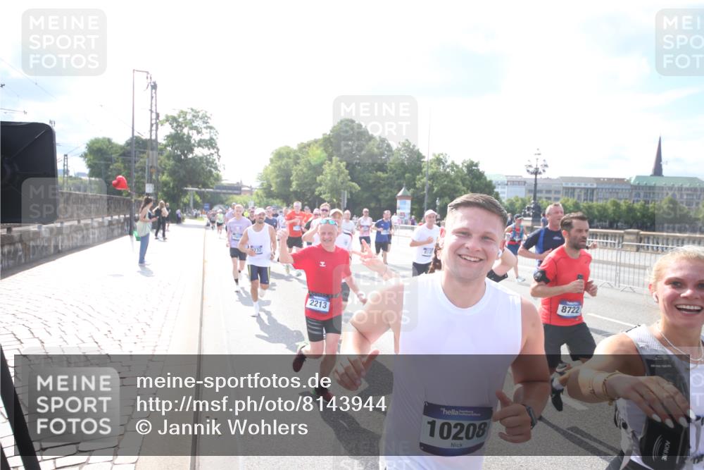 29.06.2025 - hella hamburg halbmarathon Jannik Wohlers http://msf.ph/oto/8143944 29.06.2025 09:52:36 Lombardsbrücke 1012, 1070, 1163, 1176, 1391, 1735, 1782, 2048, 2213, 2233, 2590, 2788, 2970, 3021, 3098, 3304, 3907, 3917, 3928, 4080, 4277, 4691, 4933, 4981, 5132, 5476, 5682, 6081, 6152, 6712, 6716, 7005, 7093, 7147, 7325, 7599, 8145, 8467, 8694, 8704, 8722, 8819, 9081, 9213, 9232, 9374, 9538, 9540, 10208, 10211, 10216, 10251, 10313, 10750, 11153, 11291, 11346, 11469, 11778, 12154, 12534, 12685, 12783, 12966, 13709, 13782, 14351, 14661, 14690, 14849, 15126, 15133, 16414 meine-sportfotos.de