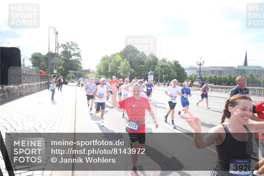 29.06.2025 - hella hamburg halbmarathon Jannik Wohlers http://msf.ph/oto/8143972 29.06.2025 09:52:37 Lombardsbrücke 1012, 1070, 1163, 1391, 1735, 1782, 2048, 2213, 2233, 2590, 2788, 2970, 3021, 3098, 3304, 3907, 3917, 3928, 4277, 4691, 4933, 4981, 4997, 5132, 5476, 5682, 6081, 6152, 6712, 6716, 7005, 7093, 7147, 7325, 7599, 8145, 8467, 8664, 8694, 8704, 8722, 8819, 9081, 9213, 9232, 9374, 9538, 9540, 10208, 10211, 10216, 10251, 10313, 10750, 11094, 11153, 11291, 11346, 11469, 11778, 12154, 12534, 12685, 12783, 12966, 13051, 13709, 13782, 14351, 14661, 14690, 14849, 15126, 15133 meine-sportfotos.de