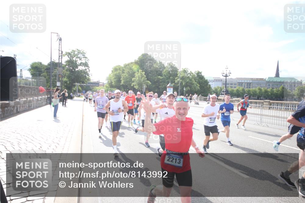 29.06.2025 - hella hamburg halbmarathon Jannik Wohlers http://msf.ph/oto/8143992 29.06.2025 09:52:37 Lombardsbrücke 1012, 1070, 1163, 1391, 1735, 1782, 2048, 2213, 2233, 2590, 2788, 2970, 3021, 3098, 3304, 3907, 3917, 3928, 4277, 4691, 4933, 4981, 4997, 5132, 5476, 5682, 6081, 6152, 6712, 6716, 7005, 7093, 7147, 7325, 7599, 8145, 8467, 8664, 8694, 8704, 8722, 8819, 9081, 9213, 9232, 9374, 9538, 9540, 10208, 10211, 10216, 10251, 10313, 10750, 11094, 11153, 11291, 11346, 11469, 11778, 12154, 12534, 12685, 12783, 12966, 13051, 13709, 13782, 14351, 14661, 14690, 14849, 15126, 15133 meine-sportfotos.de
