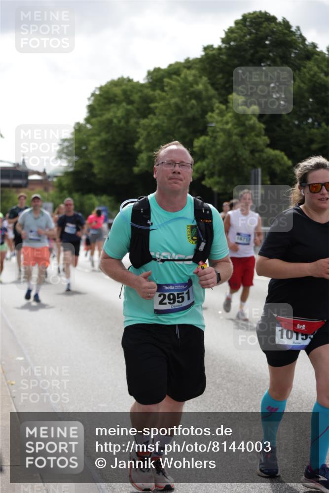 29.06.2025 - hella hamburg halbmarathon Jannik Wohlers http://msf.ph/oto/8144003 29.06.2025 10:46:01 Lombardsbrücke 1429, 1465, 1608, 1837, 2500, 2697, 3469, 4119, 4355, 4448, 5697, 5854, 6068, 6124, 6161, 7303, 7364, 7368, 7374, 7767, 7960, 7983, 8047, 8551, 8700, 9129, 9337, 10153, 10230, 11361, 12298, 12333, 12507, 12522, 13076, 13122, 13213, 13449, 13499, 13969, 14250, 14473, 15305, 15683, 15852, 16218, 16717, 16912, 17006, 17170, 17633, 17704, 17936, 18018, 18458 meine-sportfotos.de