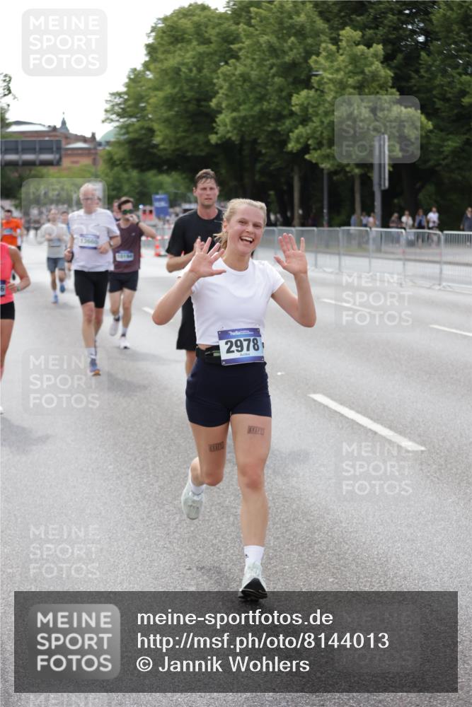 29.06.2025 - hella hamburg halbmarathon Jannik Wohlers http://msf.ph/oto/8144013 29.06.2025 10:08:50 Lombardsbrücke 1147, 1188, 1838, 2978, 4859, 5806, 5885, 6674, 7187, 9718, 10194, 10819, 11067, 11496, 12156, 12862, 13210, 13660, 14736, 17347, 18726, 18727 meine-sportfotos.de