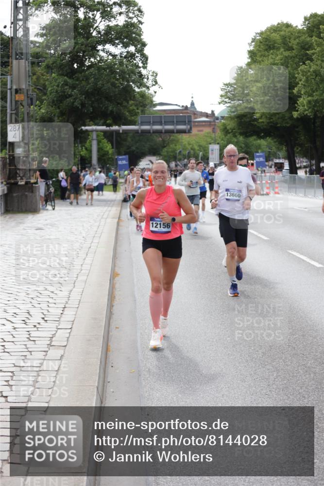 29.06.2025 - hella hamburg halbmarathon Jannik Wohlers http://msf.ph/oto/8144028 29.06.2025 10:08:50 Lombardsbrücke 1147, 1188, 1838, 2978, 4859, 5806, 5885, 6674, 7187, 9718, 10194, 10819, 11067, 11496, 12156, 12862, 13210, 13660, 14736, 17347, 18726, 18727 meine-sportfotos.de