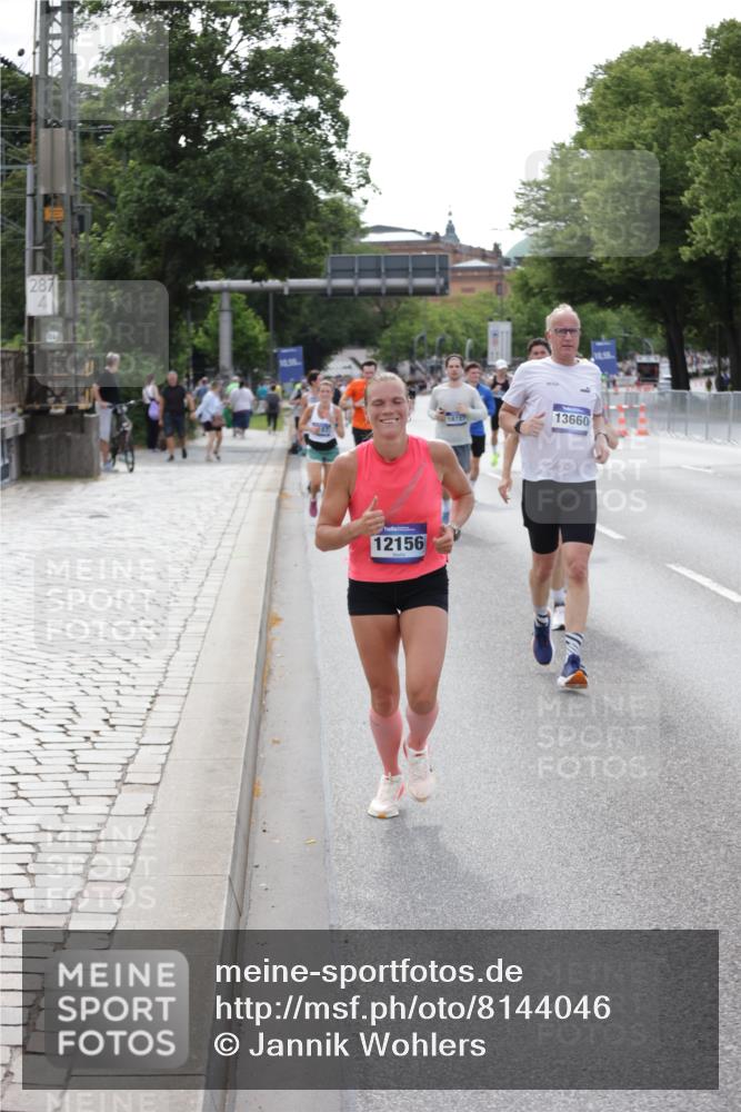 29.06.2025 - hella hamburg halbmarathon Jannik Wohlers http://msf.ph/oto/8144046 29.06.2025 10:08:51 Lombardsbrücke 1147, 1188, 1838, 2978, 4859, 5806, 5885, 6674, 7187, 9718, 10194, 10819, 11067, 11496, 12156, 12862, 13210, 13660, 14736, 17347, 18726, 18727 meine-sportfotos.de
