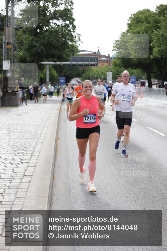 29.06.2025 - hella hamburg halbmarathon Jannik Wohlers http://msf.ph/oto/8144048 29.06.2025 10:08:51 Lombardsbrücke 1147, 1188, 1838, 2978, 4859, 5806, 5885, 6674, 7187, 9718, 10194, 10819, 11067, 11496, 12156, 12862, 13210, 13660, 14736, 17347, 18726, 18727 meine-sportfotos.de