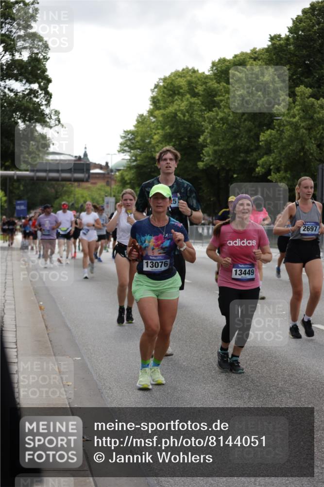 29.06.2025 - hella hamburg halbmarathon Jannik Wohlers http://msf.ph/oto/8144051 29.06.2025 10:46:07 Lombardsbrücke 1371, 1375, 1608, 1837, 2500, 2697, 3469, 3734, 4355, 4448, 4604, 6124, 6161, 7303, 7364, 7368, 7374, 7767, 8477, 8551, 8700, 9691, 10153, 10230, 12333, 12522, 13076, 13122, 13213, 13449, 13969, 14250, 14261, 14473, 15305, 15683, 15852, 16218, 16717, 16882, 16912, 16987, 17006, 17419, 17459, 17633, 17704, 17936, 18458 meine-sportfotos.de