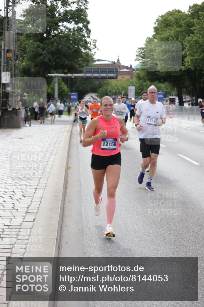 29.06.2025 - hella hamburg halbmarathon Jannik Wohlers http://msf.ph/oto/8144053 29.06.2025 10:08:51 Lombardsbrücke 1147, 1188, 1838, 2978, 4859, 5806, 5885, 6674, 7187, 9718, 10194, 10819, 11067, 11496, 12156, 12862, 13210, 13660, 14736, 17347, 18726, 18727 meine-sportfotos.de