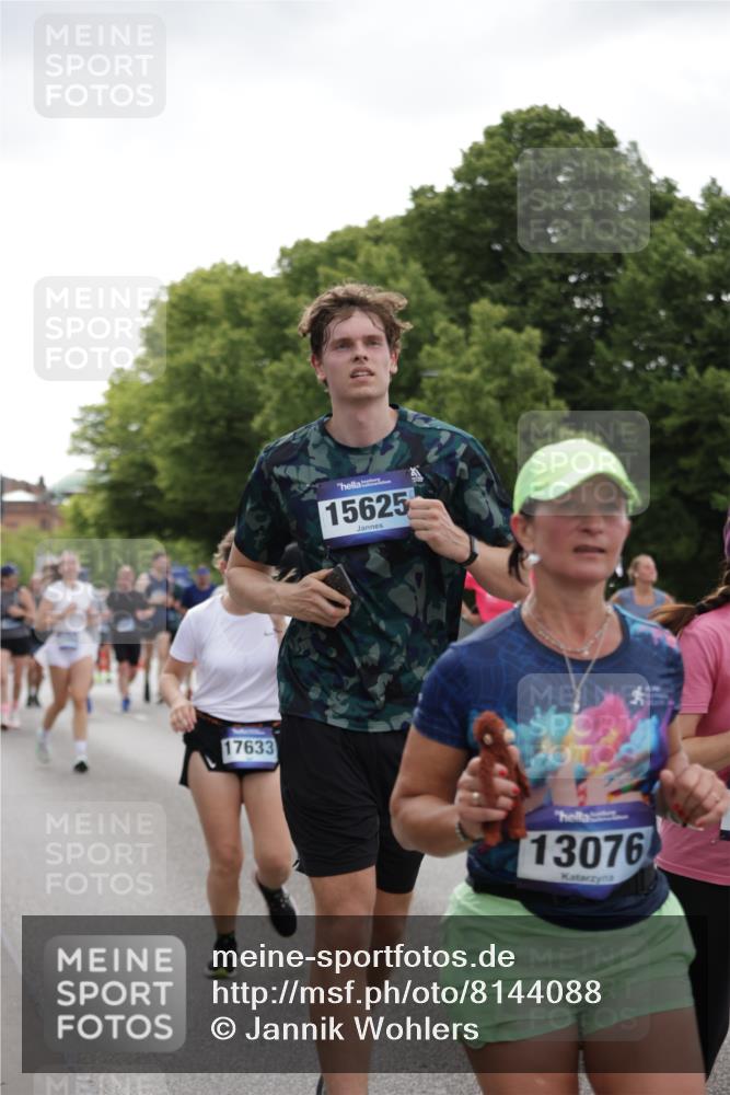 29.06.2025 - hella hamburg halbmarathon Jannik Wohlers http://msf.ph/oto/8144088 29.06.2025 10:46:09 Lombardsbrücke 1371, 1375, 1608, 1837, 2500, 2697, 3469, 3734, 4202, 4296, 4355, 4448, 4604, 6124, 6161, 7303, 7767, 8477, 8551, 8700, 9691, 10153, 10230, 13076, 13213, 13449, 13969, 14250, 14261, 14473, 15305, 15683, 15852, 16218, 16717, 16882, 16912, 16987, 17006, 17419, 17459, 17633, 17704, 17936, 18458 meine-sportfotos.de