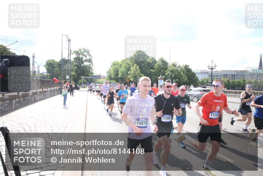 29.06.2025 - hella hamburg halbmarathon Jannik Wohlers http://msf.ph/oto/8144108 29.06.2025 09:52:39 Lombardsbrücke 1012, 1391, 1735, 1782, 2048, 2213, 2233, 2234, 2590, 2788, 2970, 3021, 3098, 3304, 3907, 3917, 3928, 4981, 4997, 5132, 5476, 5682, 6081, 6152, 6712, 6716, 7005, 7093, 7147, 8063, 8145, 8467, 8664, 8694, 8704, 8722, 8819, 9081, 9232, 9374, 9538, 9540, 9585, 10208, 10211, 10216, 10313, 10750, 11094, 11153, 11291, 11346, 11469, 11778, 12154, 12534, 12685, 12783, 12966, 13015, 13051, 13709, 13782, 14351, 14661, 14690, 15126, 15133 meine-sportfotos.de