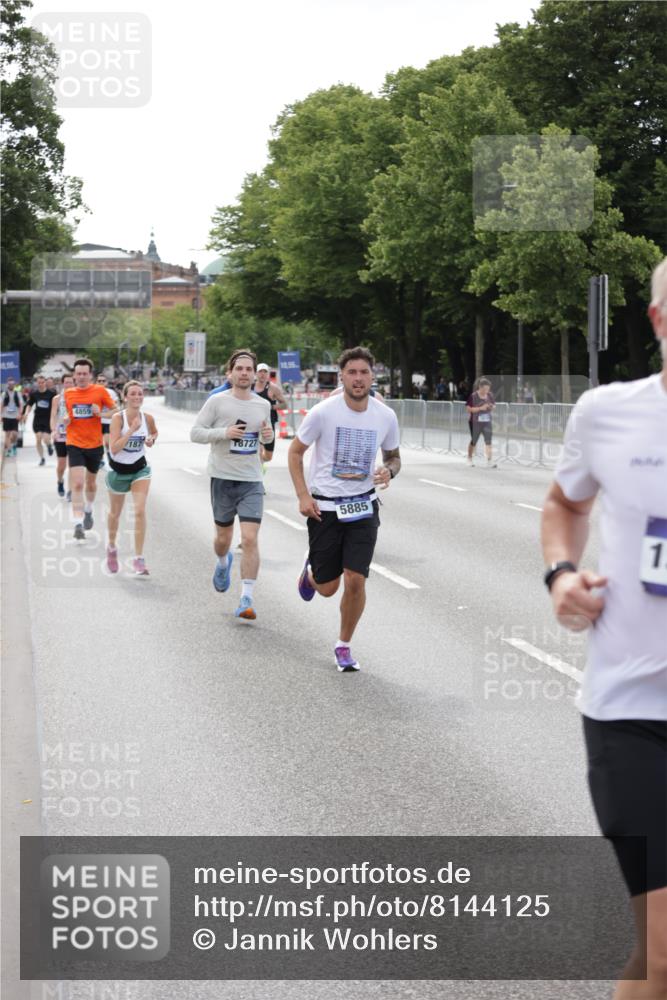 29.06.2025 - hella hamburg halbmarathon Jannik Wohlers http://msf.ph/oto/8144125 29.06.2025 10:08:53 Lombardsbrücke 1147, 1188, 1838, 2978, 4859, 5806, 5885, 6674, 7187, 9718, 10194, 10819, 11067, 11496, 12156, 12862, 13210, 13660, 14736, 17347, 18726, 18727, 19166 meine-sportfotos.de