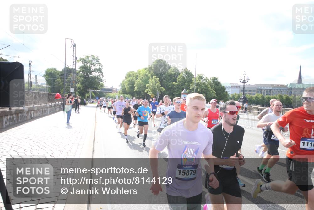29.06.2025 - hella hamburg halbmarathon Jannik Wohlers http://msf.ph/oto/8144129 29.06.2025 09:52:39 Lombardsbrücke 1012, 1391, 1735, 1782, 2048, 2213, 2233, 2234, 2590, 2788, 2970, 3021, 3098, 3304, 3907, 3917, 3928, 4981, 4997, 5132, 5476, 5682, 6081, 6152, 6712, 6716, 7005, 7093, 7147, 8063, 8145, 8467, 8664, 8694, 8704, 8722, 8819, 9081, 9232, 9374, 9538, 9540, 9585, 10208, 10211, 10216, 10313, 10750, 11094, 11153, 11291, 11346, 11469, 11778, 12154, 12534, 12685, 12783, 12966, 13015, 13051, 13709, 13782, 14351, 14661, 14690, 15126, 15133 meine-sportfotos.de