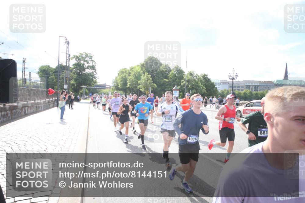 29.06.2025 - hella hamburg halbmarathon Jannik Wohlers http://msf.ph/oto/8144151 29.06.2025 09:52:39 Lombardsbrücke 1012, 1391, 1735, 1782, 2048, 2213, 2233, 2234, 2590, 2788, 2970, 3021, 3098, 3304, 3907, 3917, 3928, 4981, 4997, 5132, 5476, 5682, 6081, 6152, 6712, 6716, 7005, 7093, 7147, 8063, 8145, 8467, 8664, 8694, 8704, 8722, 8819, 9081, 9232, 9374, 9538, 9540, 9585, 10208, 10211, 10216, 10313, 10750, 11094, 11153, 11291, 11346, 11469, 11778, 12154, 12534, 12685, 12783, 12966, 13015, 13051, 13709, 13782, 14351, 14661, 14690, 15126, 15133 meine-sportfotos.de