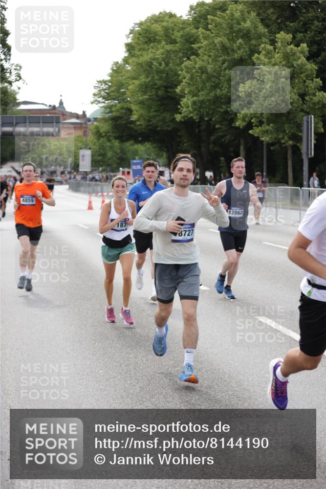 29.06.2025 - hella hamburg halbmarathon Jannik Wohlers http://msf.ph/oto/8144190 29.06.2025 10:08:55 Lombardsbrücke 1147, 1188, 1838, 2978, 4859, 5806, 5885, 6674, 7187, 9718, 10194, 10819, 11067, 11496, 12156, 12862, 13210, 13660, 14736, 15697, 17347, 18726, 18727, 19166 meine-sportfotos.de