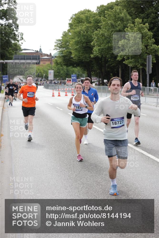 29.06.2025 - hella hamburg halbmarathon Jannik Wohlers http://msf.ph/oto/8144194 29.06.2025 10:08:55 Lombardsbrücke 1147, 1188, 1838, 2978, 4859, 5806, 5885, 6674, 7187, 9718, 10194, 10819, 11067, 11496, 12156, 12862, 13210, 13660, 14736, 15697, 17347, 18726, 18727, 19166 meine-sportfotos.de