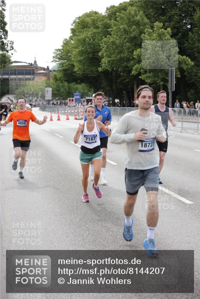 29.06.2025 - hella hamburg halbmarathon Jannik Wohlers http://msf.ph/oto/8144207 29.06.2025 10:08:55 Lombardsbrücke 1147, 1188, 1838, 2978, 4859, 5806, 5885, 6674, 7187, 9718, 10194, 10819, 11067, 11496, 12156, 12862, 13210, 13660, 14736, 15697, 17347, 18726, 18727, 19166 meine-sportfotos.de