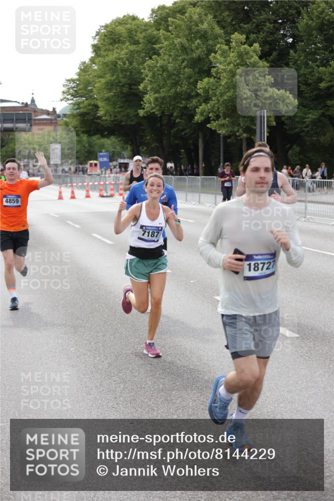 29.06.2025 - hella hamburg halbmarathon Jannik Wohlers http://msf.ph/oto/8144229 29.06.2025 10:08:56 Lombardsbrücke 1188, 1838, 2978, 4859, 5806, 5885, 6674, 7187, 9718, 9988, 10194, 10819, 11067, 12156, 12862, 13210, 13660, 14736, 15697, 16688, 17347, 18726, 18727, 19166 meine-sportfotos.de
