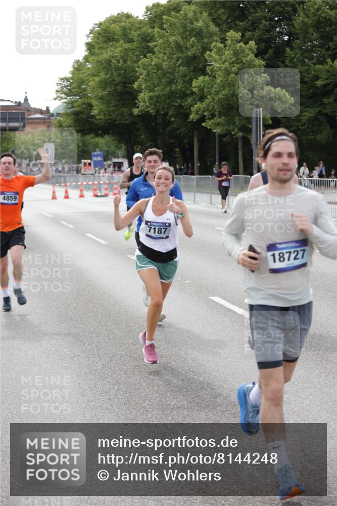 29.06.2025 - hella hamburg halbmarathon Jannik Wohlers http://msf.ph/oto/8144248 29.06.2025 10:08:56 Lombardsbrücke 1188, 1838, 2978, 4859, 5806, 5885, 6674, 7187, 9718, 9988, 10194, 10819, 11067, 12156, 12862, 13210, 13660, 14736, 15697, 16688, 17347, 18726, 18727, 19166 meine-sportfotos.de