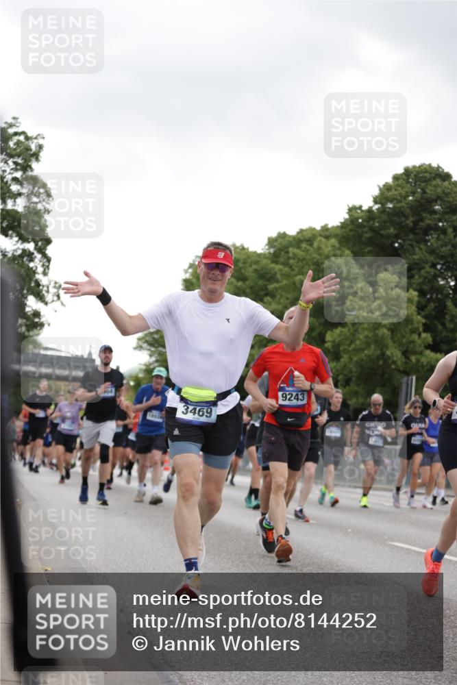 29.06.2025 - hella hamburg halbmarathon Jannik Wohlers http://msf.ph/oto/8144252 29.06.2025 10:46:19 Lombardsbrücke 1363, 1371, 1375, 1720, 1999, 2162, 2320, 3277, 3406, 3407, 3469, 3734, 3823, 4202, 4296, 4342, 4355, 4604, 5700, 6124, 6161, 6740, 7412, 7767, 7827, 8477, 8551, 8553, 9092, 9243, 9691, 9743, 10230, 10515, 10591, 12140, 13195, 13756, 13757, 13885, 13969, 14011, 14181, 14261, 14891, 15852, 16218, 16882, 16987, 17419, 17459, 18315, 18458, 18881, 18924 meine-sportfotos.de