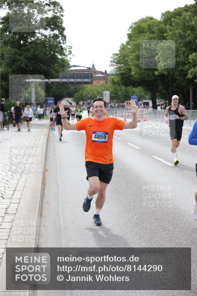 29.06.2025 - hella hamburg halbmarathon Jannik Wohlers http://msf.ph/oto/8144290 29.06.2025 10:08:57 Lombardsbrücke 1188, 1838, 2978, 4859, 5806, 5885, 6674, 7187, 9718, 9988, 10194, 10819, 11067, 12156, 12862, 13210, 13660, 14736, 15697, 16688, 18726, 18727, 19166 meine-sportfotos.de