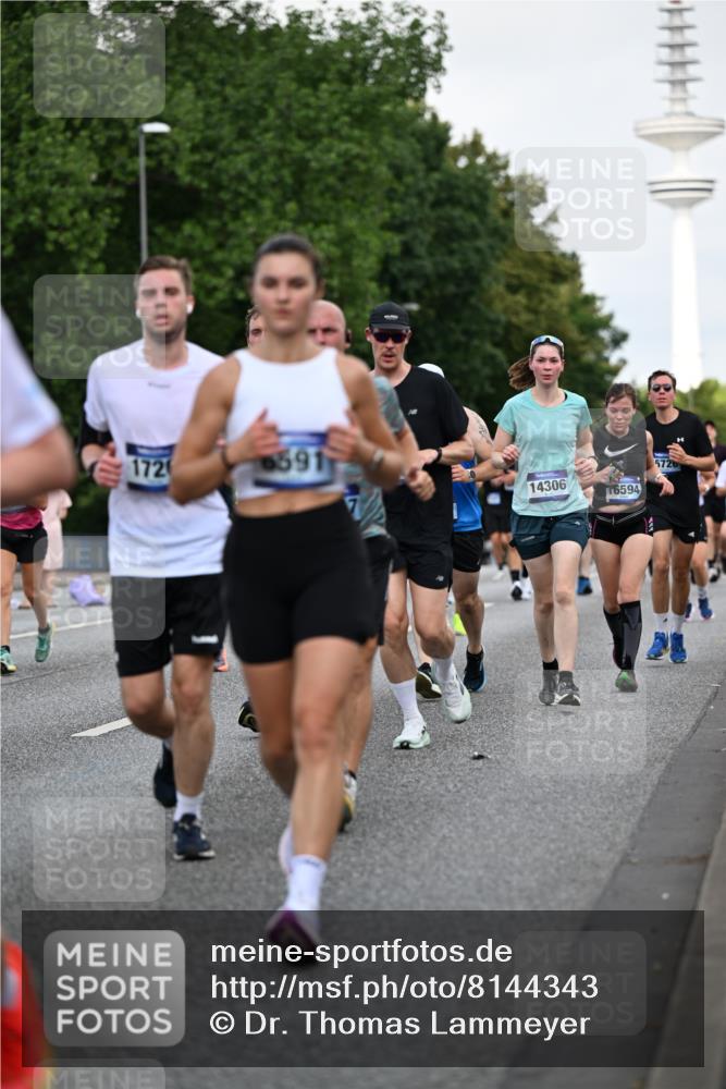 29.06.2025 - hella hamburg halbmarathon Dr. Thomas Lammeyer http://msf.ph/oto/8144343 29.06.2025 10:05:16 Kennedybrücke 1387, 1420, 1526, 1726, 2006, 2091, 2354, 2363, 2490, 2936, 3425, 3625, 3740, 4068, 4238, 4249, 4319, 4370, 4708, 5870, 6087, 6147, 6487, 6531, 6591, 6835, 6924, 7287, 7658, 7757, 7759, 7761, 8030, 8046, 8326, 8691, 8923, 9124, 9932, 10383, 10576, 10705 meine-sportfotos.de