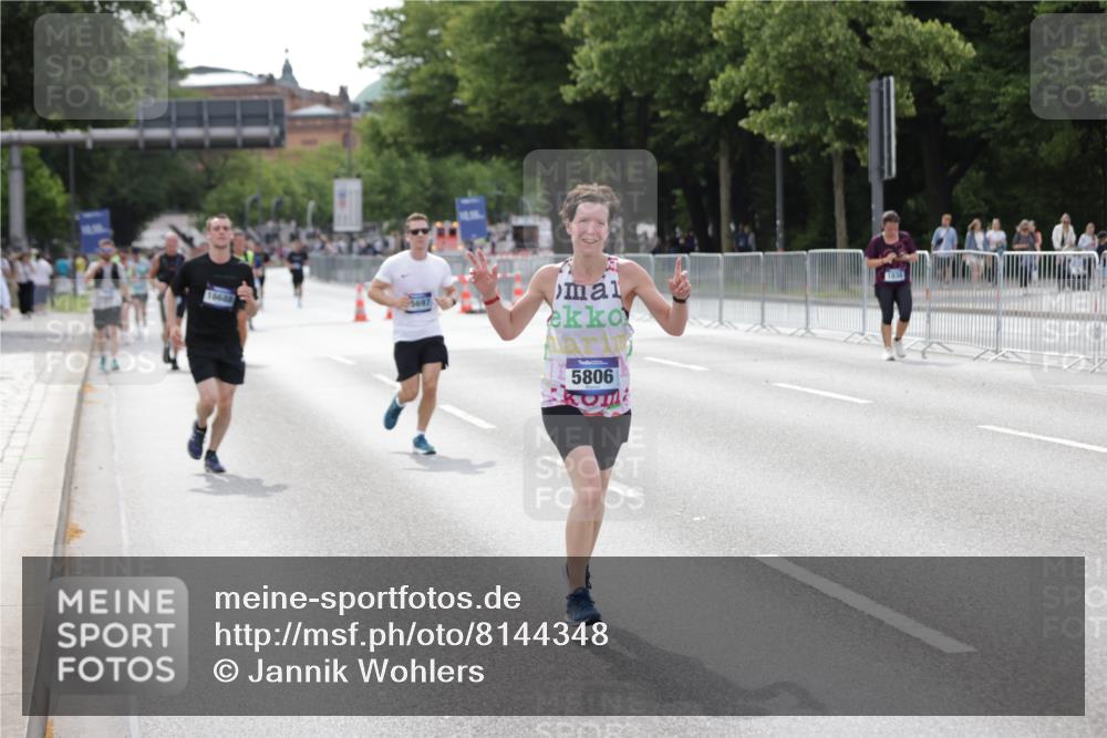 29.06.2025 - hella hamburg halbmarathon Jannik Wohlers http://msf.ph/oto/8144348 29.06.2025 10:09:00 Lombardsbrücke 1483, 1513, 2978, 4859, 5806, 5885, 6674, 7187, 9988, 10194, 12156, 12862, 13210, 13660, 15697, 16688, 18726, 18727, 19166 meine-sportfotos.de