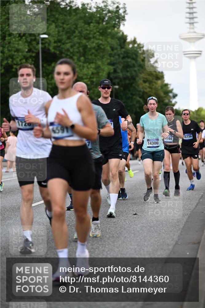 29.06.2025 - hella hamburg halbmarathon Dr. Thomas Lammeyer http://msf.ph/oto/8144360 29.06.2025 10:05:16 Kennedybrücke 1387, 1420, 1526, 1726, 2006, 2091, 2354, 2363, 2490, 2936, 3425, 3625, 3740, 4068, 4238, 4249, 4319, 4370, 4708, 5870, 6087, 6147, 6487, 6531, 6591, 6835, 6924, 7287, 7658, 7757, 7759, 7761, 8030, 8046, 8326, 8691, 8923, 9124, 9932, 10383, 10576, 10705 meine-sportfotos.de