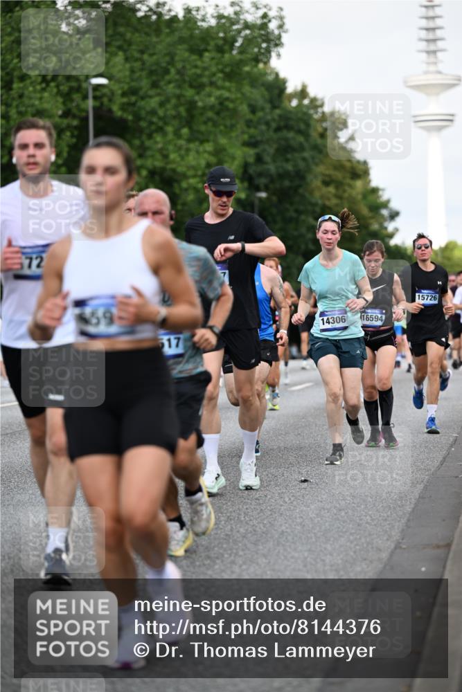 29.06.2025 - hella hamburg halbmarathon Dr. Thomas Lammeyer http://msf.ph/oto/8144376 29.06.2025 10:05:16 Kennedybrücke 1387, 1420, 1526, 1726, 2006, 2091, 2354, 2363, 2490, 2936, 3425, 3625, 3740, 4068, 4238, 4249, 4319, 4370, 4708, 5870, 6087, 6147, 6487, 6531, 6591, 6835, 6924, 7287, 7658, 7757, 7759, 7761, 8030, 8046, 8326, 8691, 8923, 9124, 9932, 10383, 10576, 10705 meine-sportfotos.de
