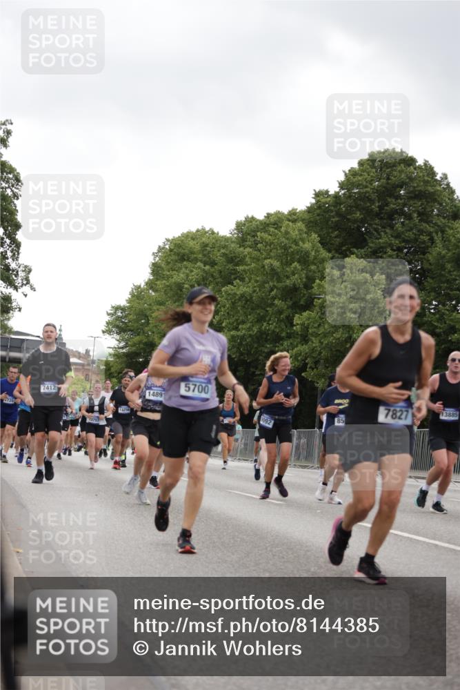 29.06.2025 - hella hamburg halbmarathon Jannik Wohlers http://msf.ph/oto/8144385 29.06.2025 10:46:25 Lombardsbrücke 1073, 1286, 1363, 1371, 1375, 1720, 1999, 2162, 2211, 2320, 2556, 2981, 3277, 3406, 3407, 3734, 3823, 4202, 4296, 4342, 5700, 5796, 5953, 6740, 7412, 7827, 8477, 8486, 8553, 8684, 9050, 9092, 9139, 9243, 9743, 10514, 10515, 10591, 12140, 12258, 13195, 13756, 13757, 13885, 14011, 14181, 14680, 14891, 16987, 17419, 17459, 18315, 18881, 18924, 18950 meine-sportfotos.de