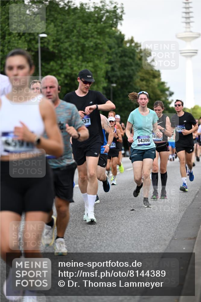 29.06.2025 - hella hamburg halbmarathon Dr. Thomas Lammeyer http://msf.ph/oto/8144389 29.06.2025 10:05:17 Kennedybrücke 1387, 1420, 1526, 1726, 2006, 2091, 2354, 2363, 2490, 2936, 3425, 3625, 3740, 4068, 4238, 4249, 4319, 4370, 4708, 5675, 6087, 6147, 6487, 6531, 6591, 6835, 6924, 7287, 7658, 7757, 7759, 7761, 8030, 8046, 8326, 8691, 8923, 9124, 9932, 10383, 10576, 10705 meine-sportfotos.de
