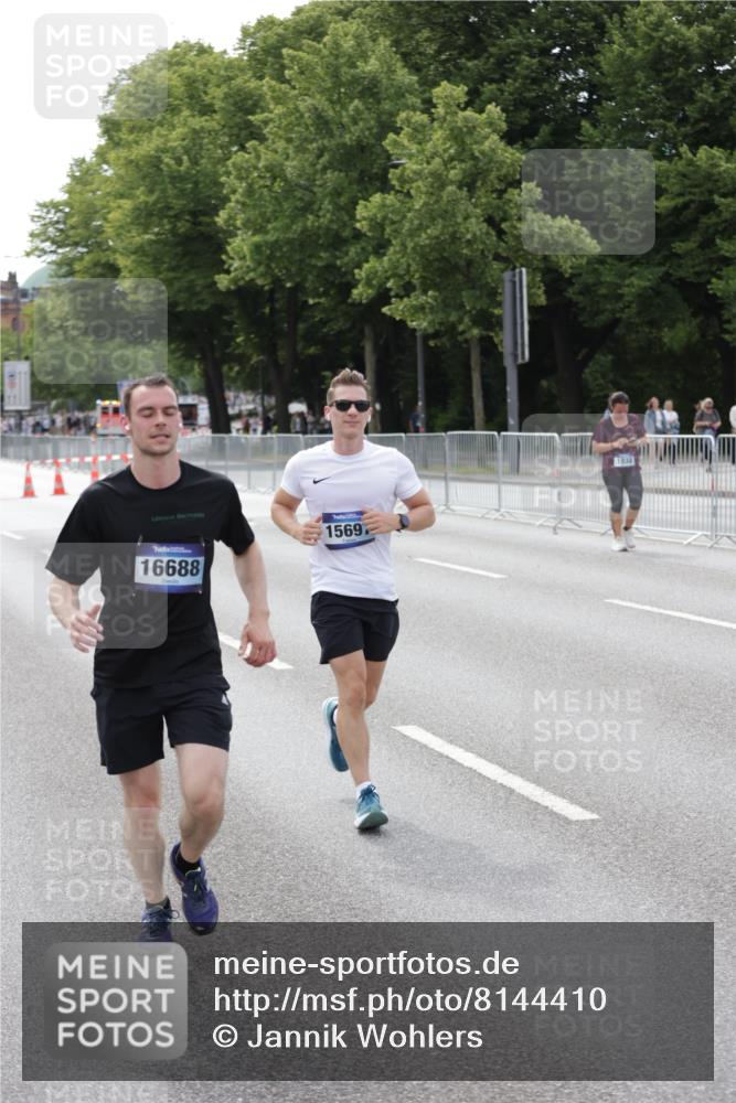 29.06.2025 - hella hamburg halbmarathon Jannik Wohlers http://msf.ph/oto/8144410 29.06.2025 10:09:03 Lombardsbrücke 1483, 1513, 2978, 4859, 5806, 5885, 6674, 7187, 9988, 10194, 12156, 12862, 13660, 15697, 16688, 18726, 18727, 19166 meine-sportfotos.de