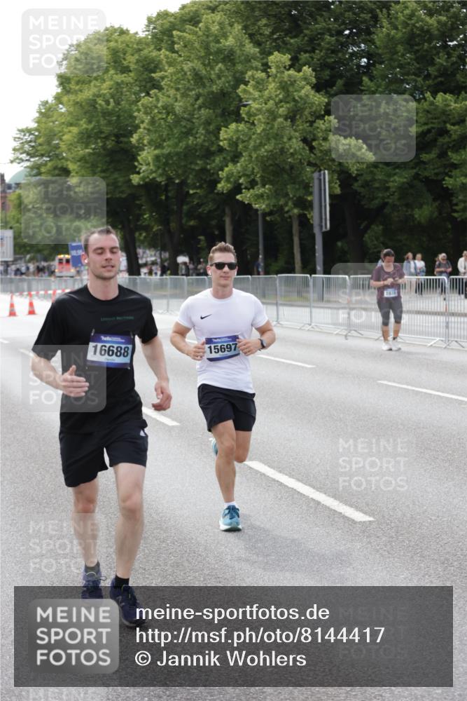 29.06.2025 - hella hamburg halbmarathon Jannik Wohlers http://msf.ph/oto/8144417 29.06.2025 10:09:03 Lombardsbrücke 1483, 1513, 2978, 4859, 5806, 5885, 6674, 7187, 9988, 10194, 12156, 12862, 13660, 15697, 16688, 18726, 18727, 19166 meine-sportfotos.de