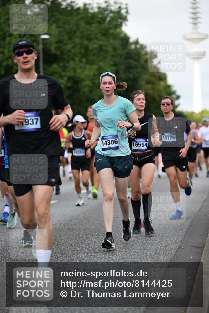 29.06.2025 - hella hamburg halbmarathon Dr. Thomas Lammeyer http://msf.ph/oto/8144425 29.06.2025 10:05:18 Kennedybrücke 1387, 1420, 1526, 1726, 2006, 2091, 2363, 2490, 2936, 3425, 3625, 3740, 4068, 4238, 4249, 4319, 4370, 5675, 6087, 6281, 6302, 6487, 6531, 6591, 6835, 6924, 7287, 7658, 7757, 7759, 7761, 8030, 8046, 8326, 8392, 8691, 8923, 9124, 9932, 10383, 10576, 10705 meine-sportfotos.de
