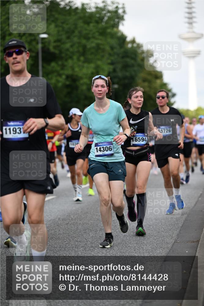 29.06.2025 - hella hamburg halbmarathon Dr. Thomas Lammeyer http://msf.ph/oto/8144428 29.06.2025 10:05:18 Kennedybrücke 1387, 1420, 1526, 1726, 2006, 2091, 2363, 2490, 2936, 3425, 3625, 3740, 4068, 4238, 4249, 4319, 4370, 5675, 6087, 6281, 6302, 6487, 6531, 6591, 6835, 6924, 7287, 7658, 7757, 7759, 7761, 8030, 8046, 8326, 8392, 8691, 8923, 9124, 9932, 10383, 10576, 10705 meine-sportfotos.de