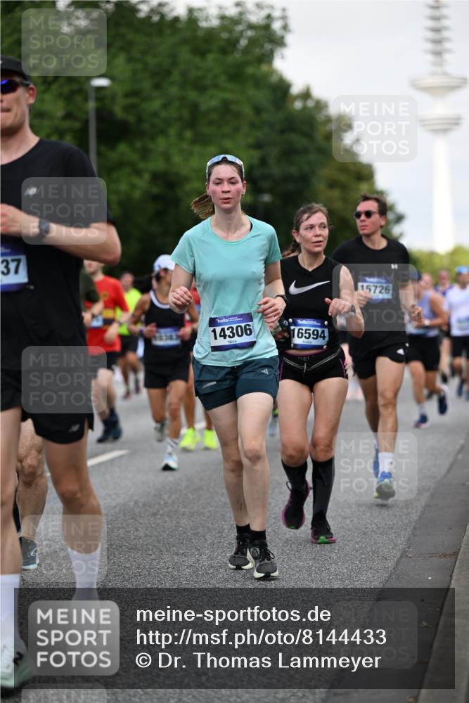 29.06.2025 - hella hamburg halbmarathon Dr. Thomas Lammeyer http://msf.ph/oto/8144433 29.06.2025 10:05:19 Kennedybrücke 1387, 1420, 1526, 1726, 2006, 2091, 2363, 2490, 2936, 3425, 3625, 3976, 4068, 4249, 4319, 4370, 5675, 6087, 6281, 6302, 6487, 6531, 6591, 6835, 6924, 7287, 7658, 7757, 7759, 7761, 8030, 8046, 8326, 8392, 8691, 8822, 8923, 9124, 9932, 10383, 10576, 10705, 11043 meine-sportfotos.de