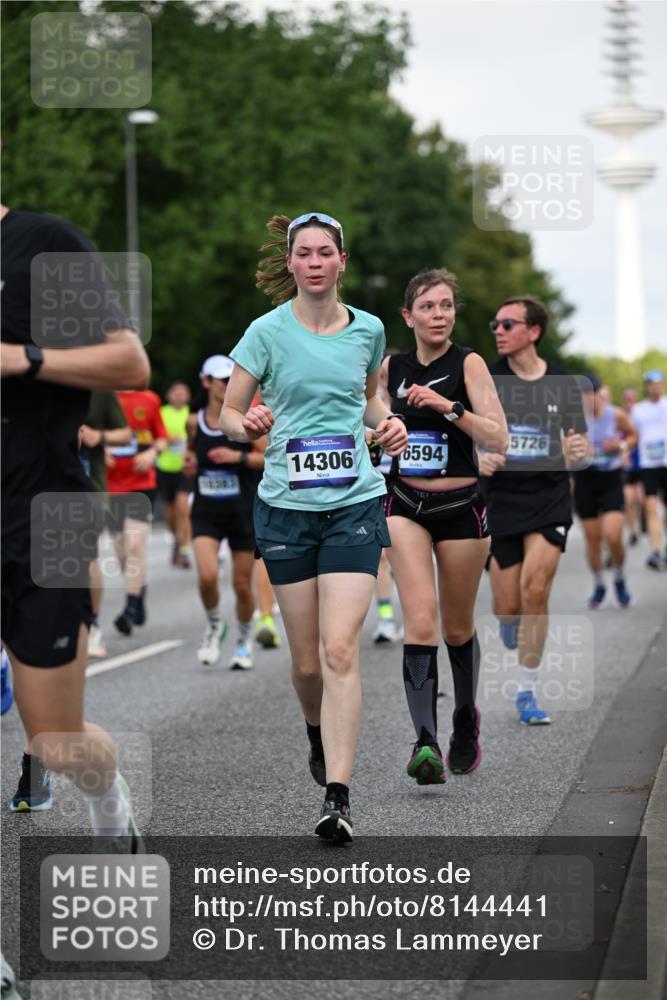 29.06.2025 - hella hamburg halbmarathon Dr. Thomas Lammeyer http://msf.ph/oto/8144441 29.06.2025 10:05:19 Kennedybrücke 1387, 1420, 1526, 1726, 2006, 2091, 2363, 2490, 2936, 3425, 3625, 3976, 4068, 4249, 4319, 4370, 5675, 6087, 6281, 6302, 6487, 6531, 6591, 6835, 6924, 7287, 7658, 7757, 7759, 7761, 8030, 8046, 8326, 8392, 8691, 8822, 8923, 9124, 9932, 10383, 10576, 10705, 11043 meine-sportfotos.de