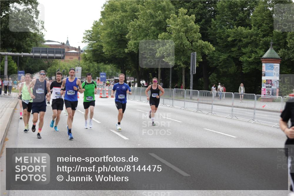 29.06.2025 - hella hamburg halbmarathon Jannik Wohlers http://msf.ph/oto/8144475 29.06.2025 10:09:38 Lombardsbrücke 1548, 3921, 4592, 5511, 7081, 7333, 7636, 9150, 9366, 9434, 9674, 9781, 10036, 10943, 11027, 12567, 16191, 16445, 16455, 17148, 17899, 18196, 18707 meine-sportfotos.de
