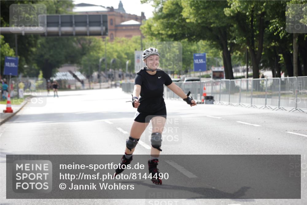 29.06.2025 - hella hamburg halbmarathon Jannik Wohlers http://msf.ph/oto/8144490 29.06.2025 09:07:40 Lombardsbrücke  meine-sportfotos.de