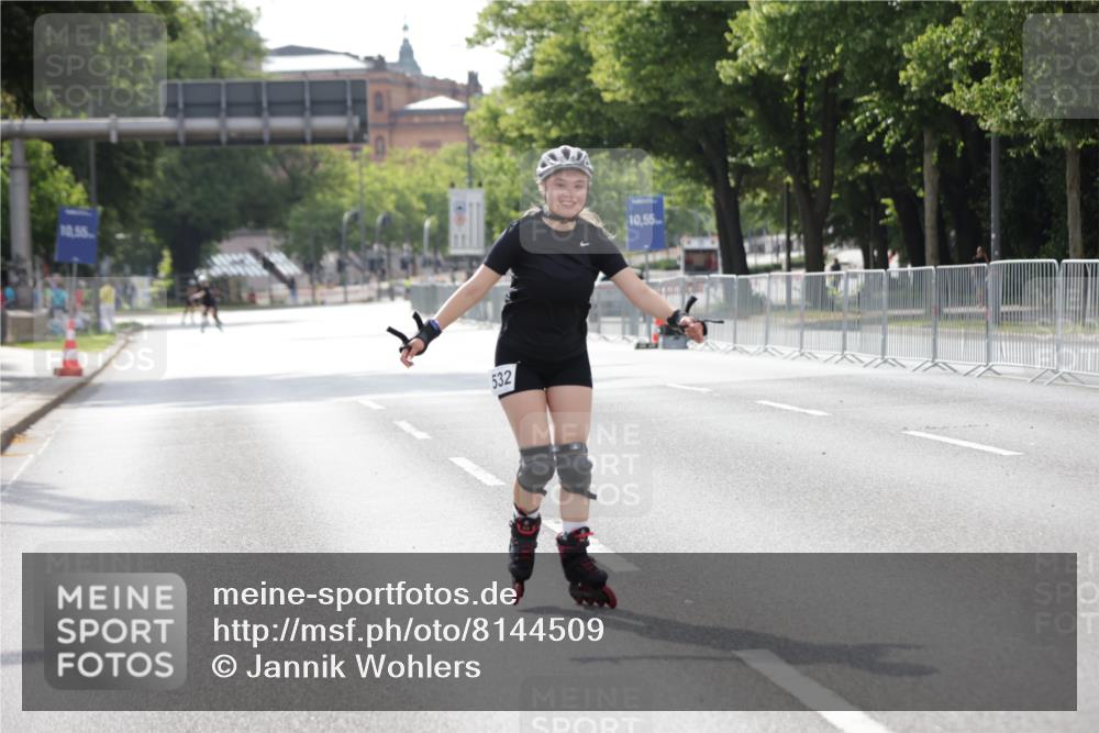 29.06.2025 - hella hamburg halbmarathon Jannik Wohlers http://msf.ph/oto/8144509 29.06.2025 09:07:40 Lombardsbrücke  meine-sportfotos.de
