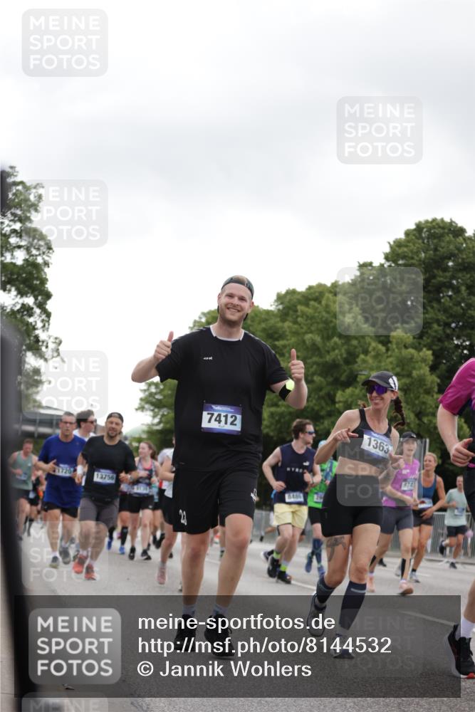 29.06.2025 - hella hamburg halbmarathon Jannik Wohlers http://msf.ph/oto/8144532 29.06.2025 10:46:29 Lombardsbrücke 1073, 1286, 1363, 1720, 1999, 2162, 2211, 2320, 2327, 2556, 2665, 2981, 3277, 3406, 3407, 3823, 4202, 4296, 4342, 5111, 5114, 5700, 5796, 5953, 6485, 6496, 6740, 7412, 7827, 8486, 8553, 8684, 9050, 9092, 9139, 9243, 9743, 9758, 9949, 10514, 10515, 10591, 11618, 12140, 12258, 12630, 13195, 13756, 13757, 13885, 14011, 14181, 14680, 14891, 15806, 17288, 17356, 18315, 18403, 18881, 18924, 18950 meine-sportfotos.de