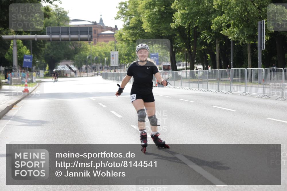 29.06.2025 - hella hamburg halbmarathon Jannik Wohlers http://msf.ph/oto/8144541 29.06.2025 09:07:41 Lombardsbrücke  meine-sportfotos.de