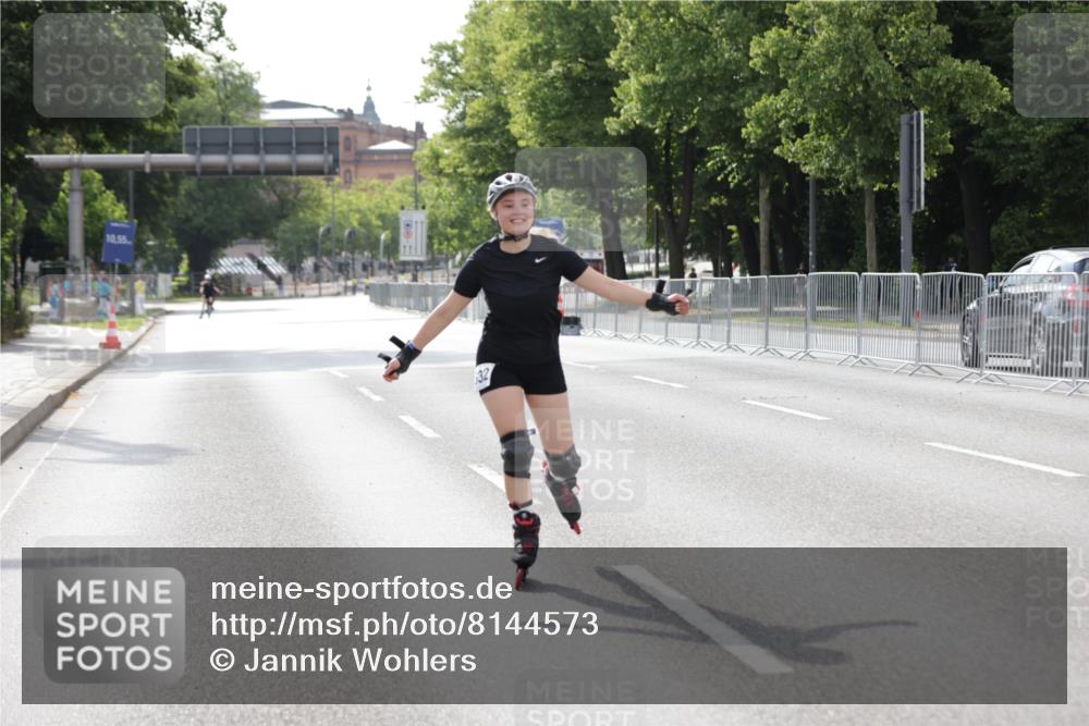 29.06.2025 - hella hamburg halbmarathon Jannik Wohlers http://msf.ph/oto/8144573 29.06.2025 09:07:41 Lombardsbrücke  meine-sportfotos.de