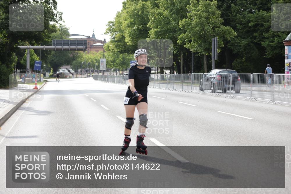 29.06.2025 - hella hamburg halbmarathon Jannik Wohlers http://msf.ph/oto/8144622 29.06.2025 09:07:41 Lombardsbrücke  meine-sportfotos.de